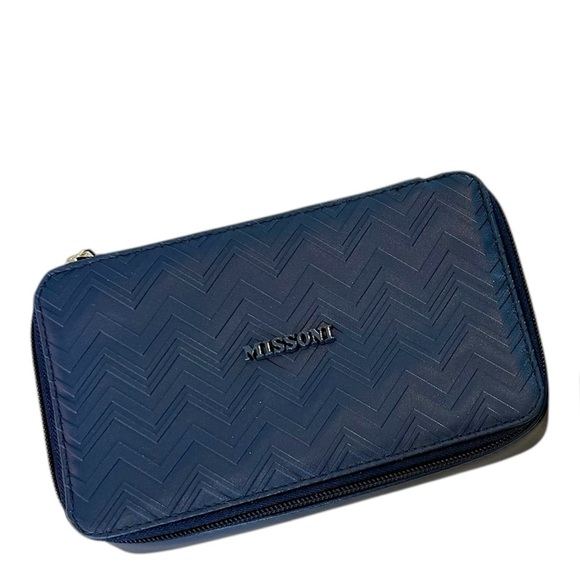 Missoni by Delta Handbags - Missoni Travel Toiletry Bag